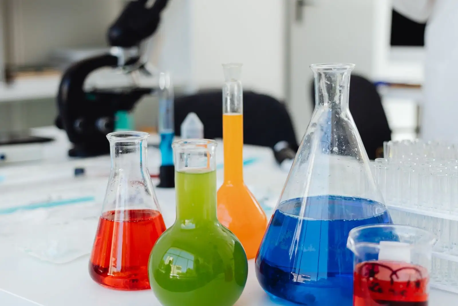 CBD et études cliniques : ce qui est prouvé, à quelle dose