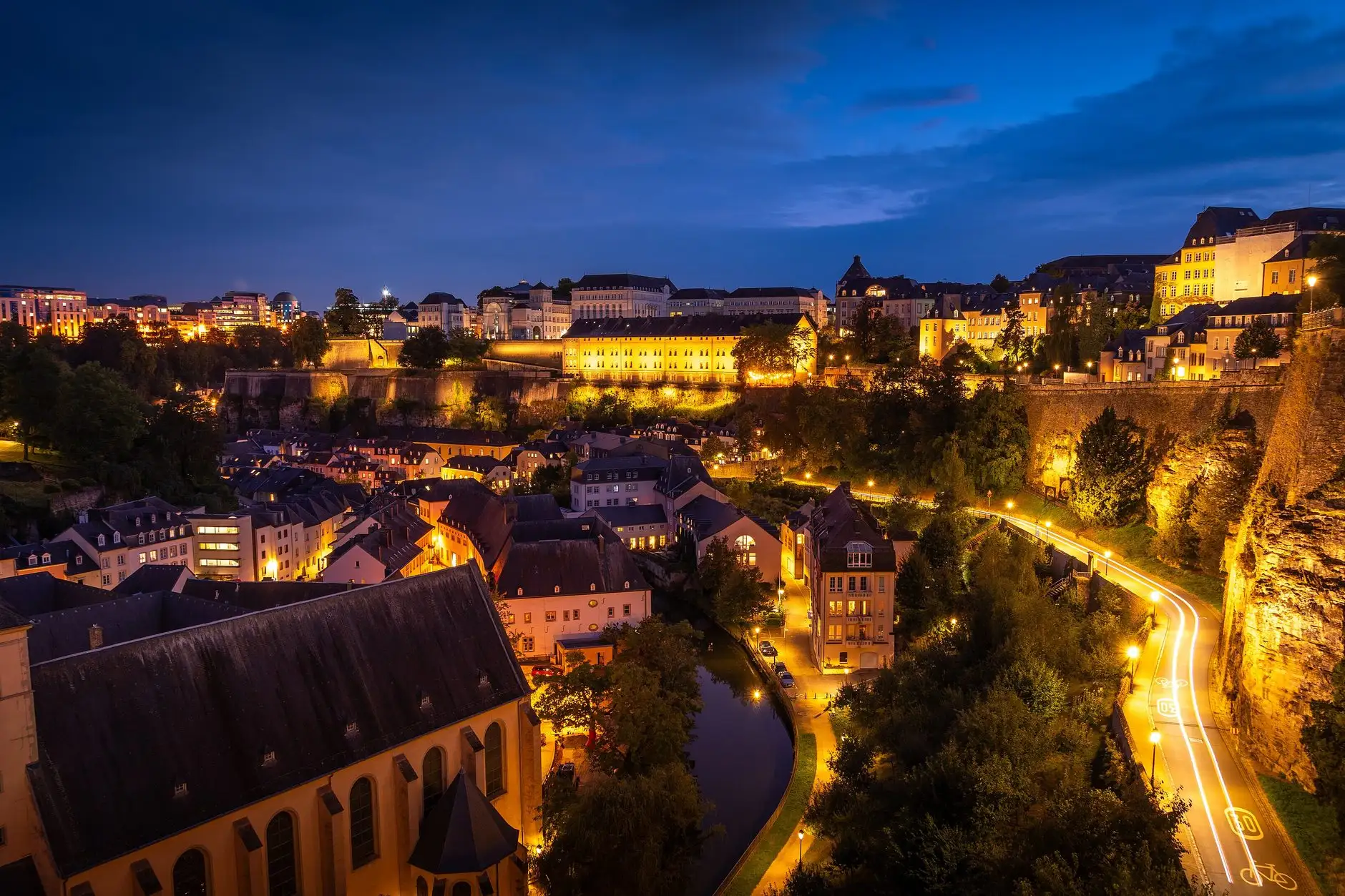 Cannabis au Luxembourg : la loi de 2023 et ses limites pour les Français