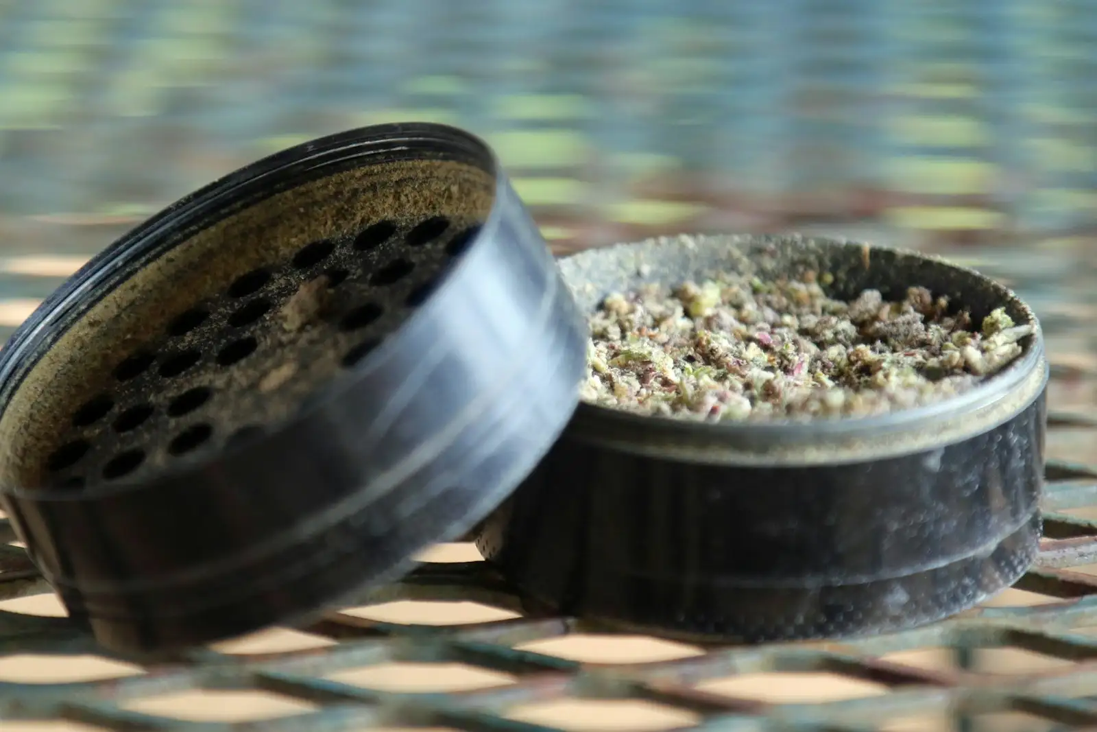 Comment fumer sans tabac : 3 alternatives dans un joint