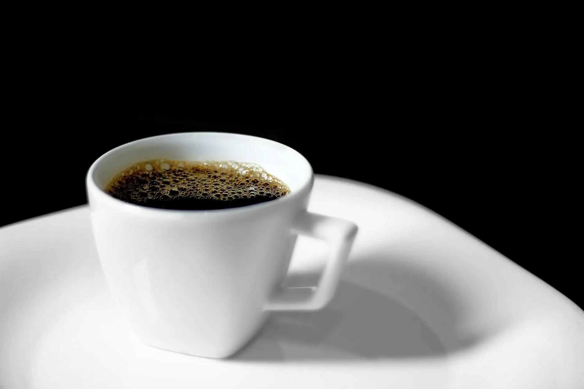 Café au CBD : pourquoi le préparer soi-même plutôt que l'acheter