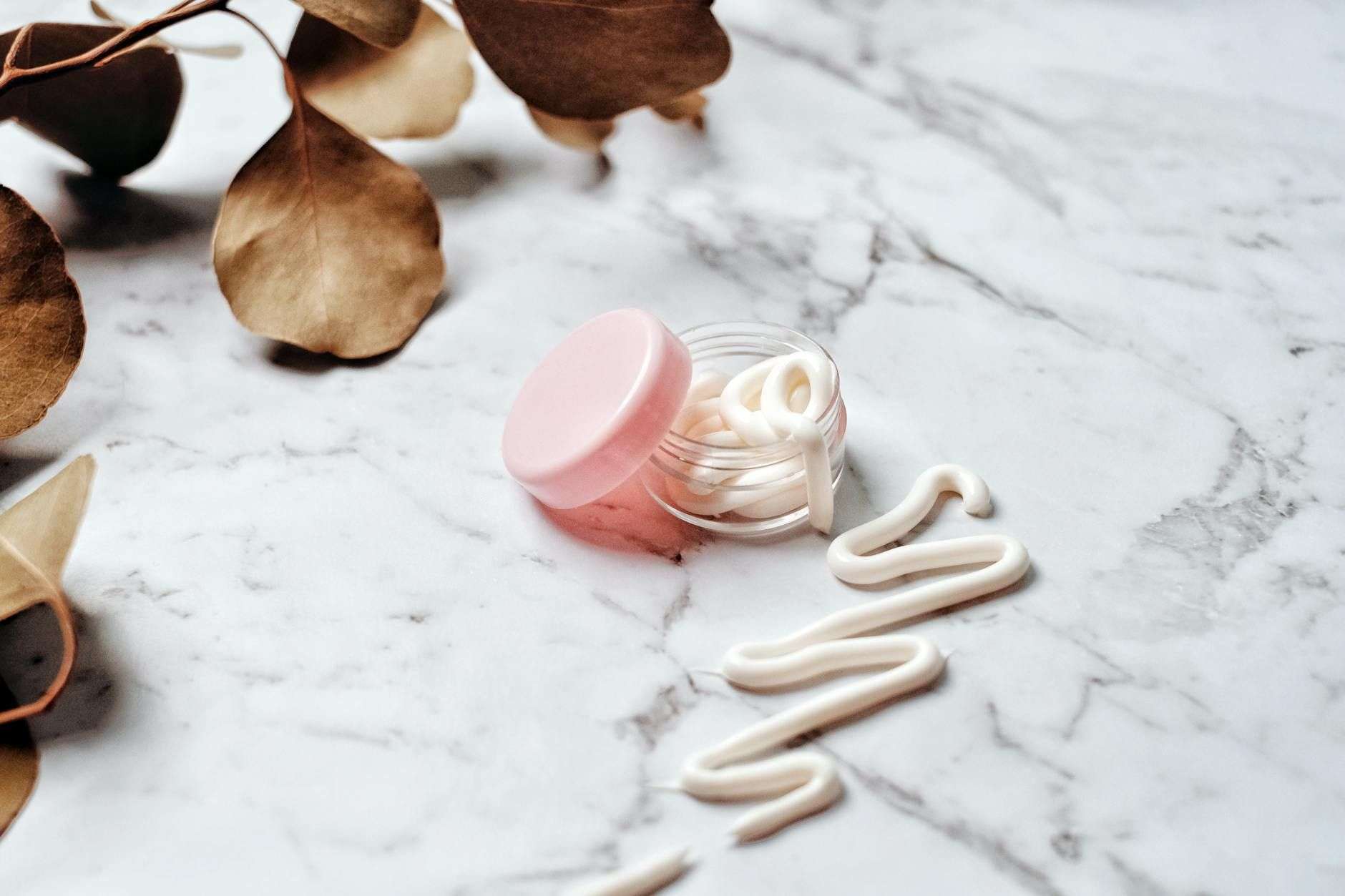 Cosmétiques au CBD et peau sensible : ce que permet la France