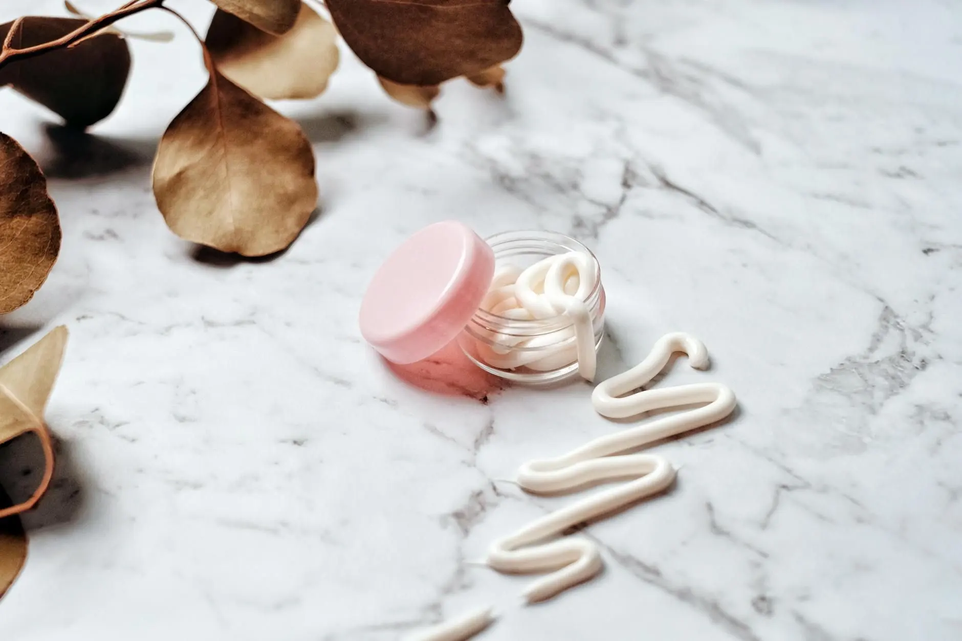 Cosmétiques au CBD et peau sensible : ce que permet la France