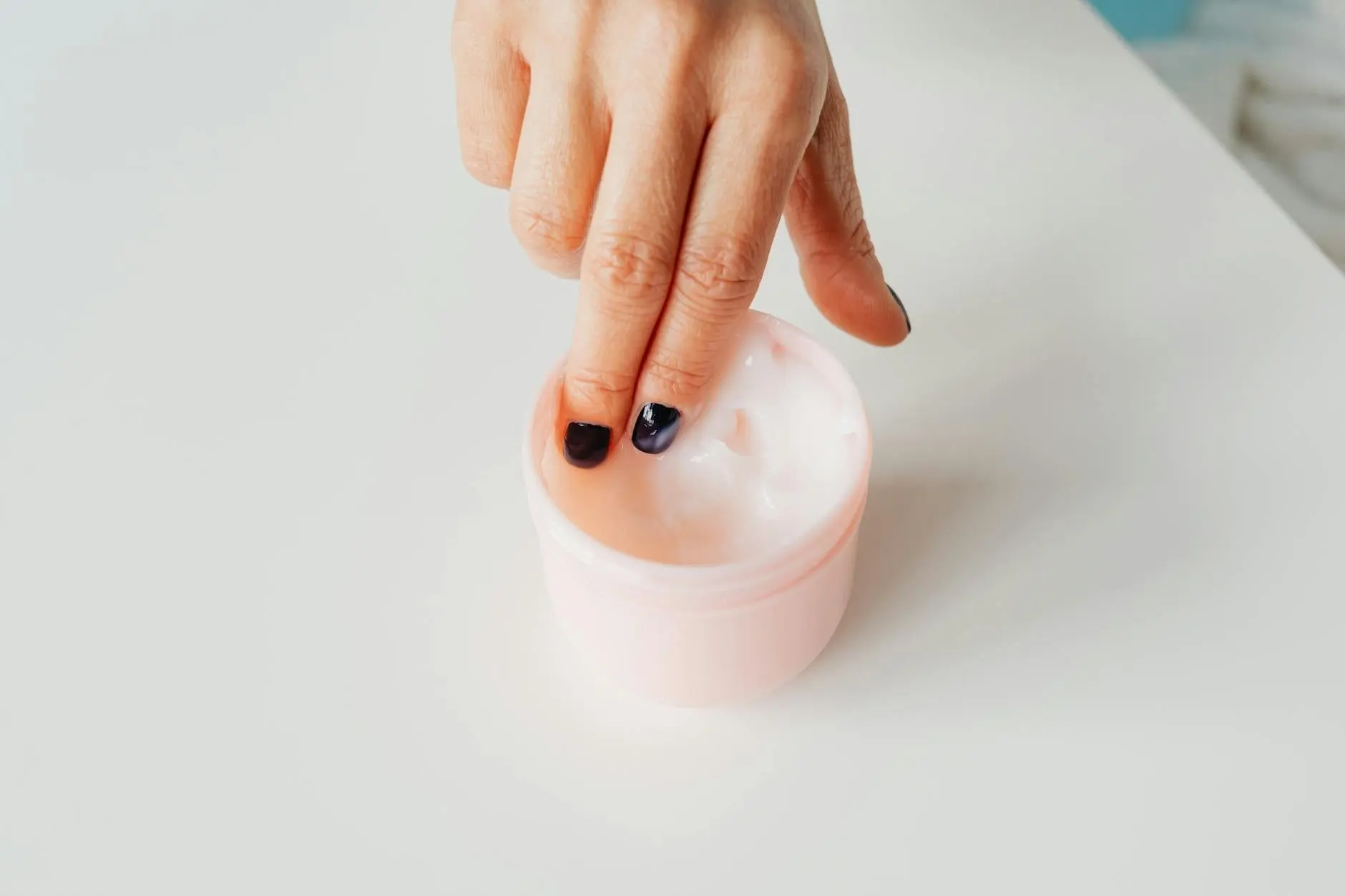 Cosmétiques topiques au CBD : comment évaluer une crème ou un baume