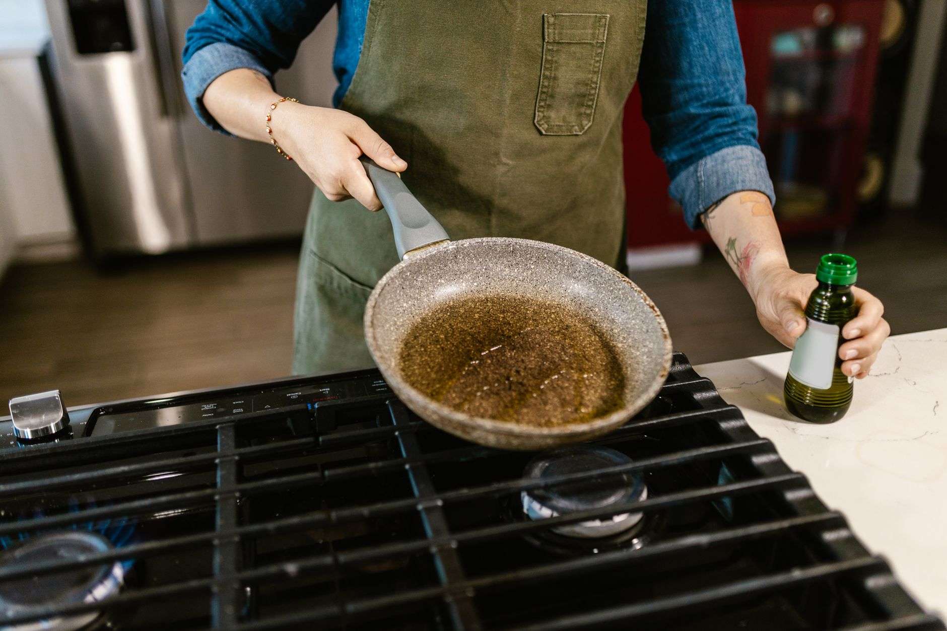Cuisiner avec l'huile de CBD sans détruire ses actifs