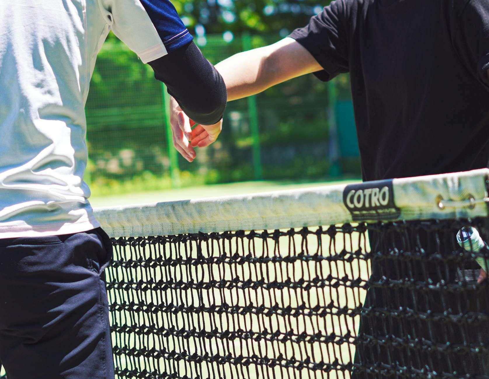Épicondylite (coude de tennis) — rituels de bien-être et CBD topique