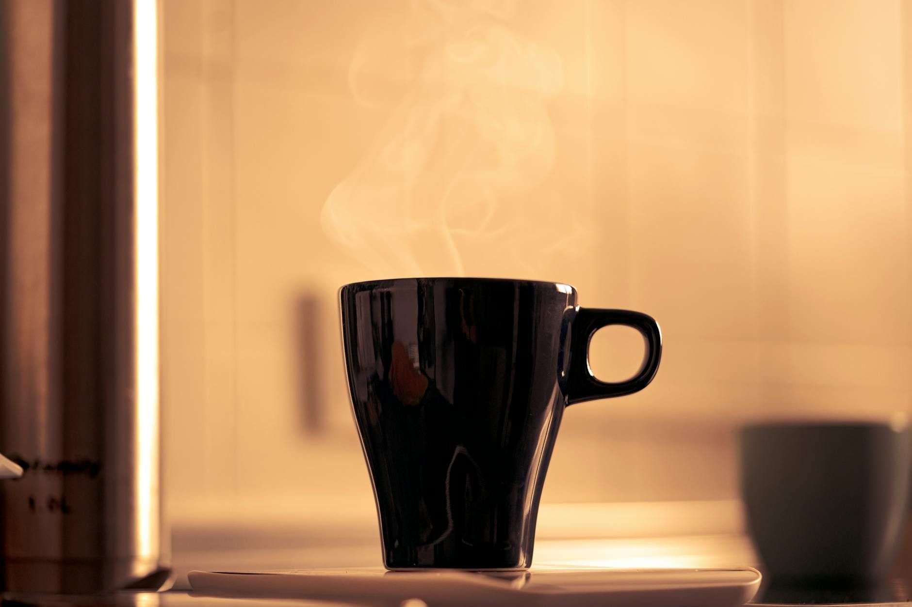 Idées cadeaux pour grands consommateurs de café : équilibre sommeil et détente