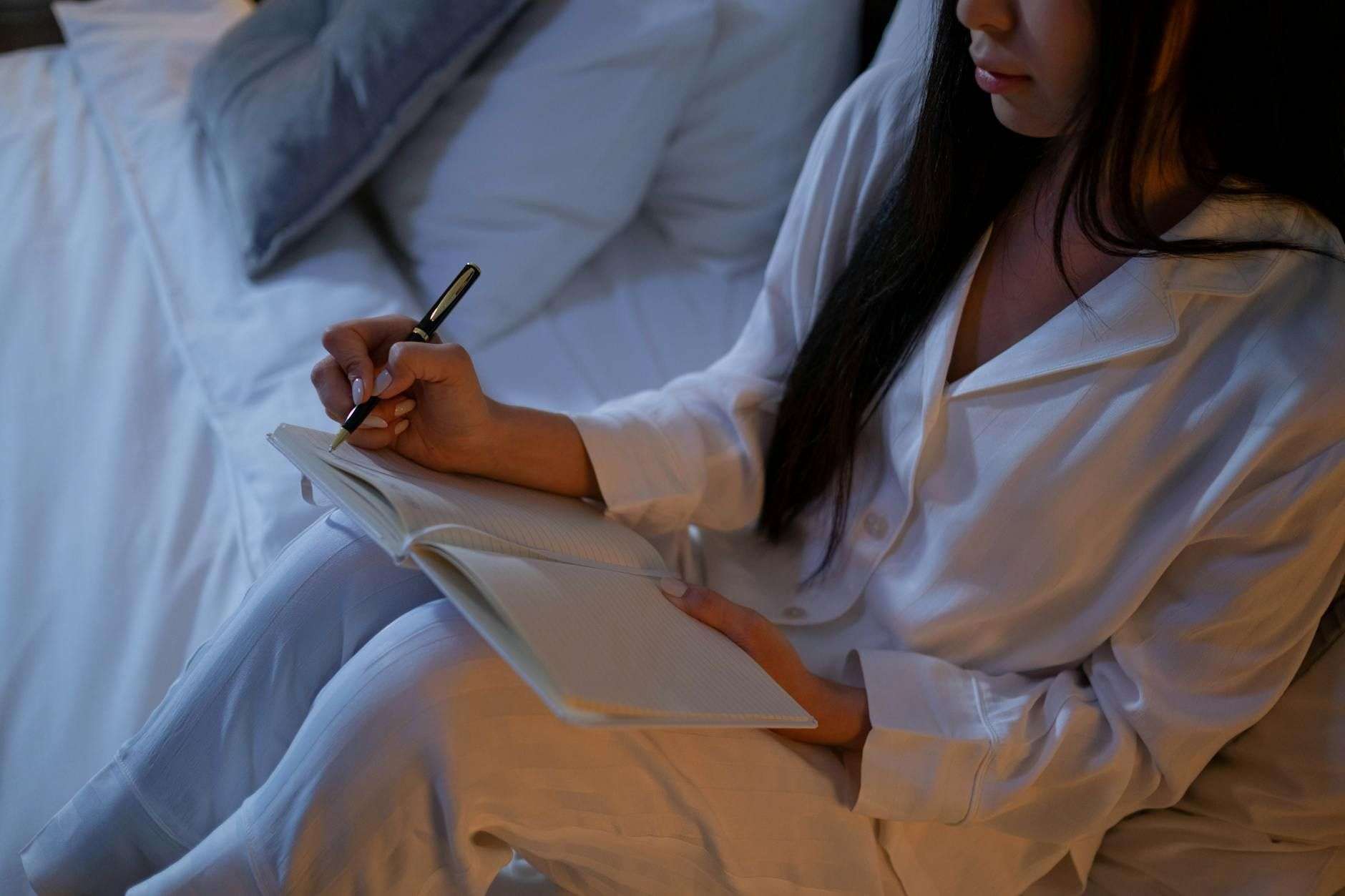 Ruminations nocturnes : comment apaiser le mental le soir